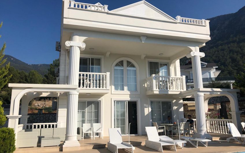 Luxury 4-bedroom villa for sale in Oludeniz – Turkey