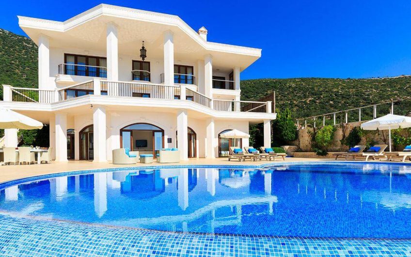 5 bedroom exclusive villa in Kalkan